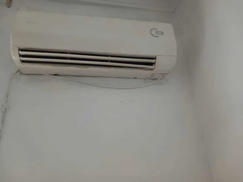 Продается кондиционеры Midea ,roison