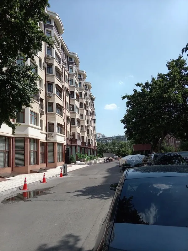 Бизнес центир офисга хостел учун жой участка углавой сентирда 1 Бизнес центир офисга хостел учун жой участка углавой сентирда 1