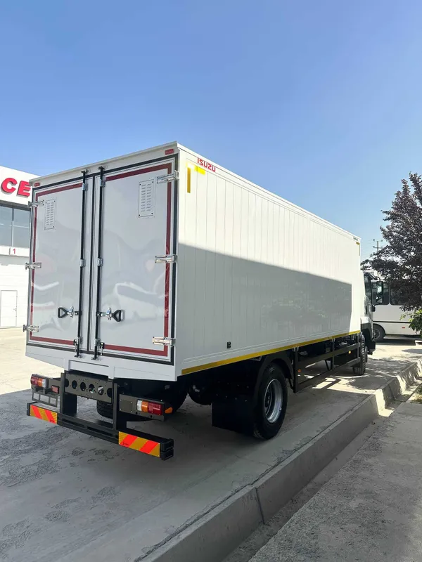 СРОЧНИЕ ЯНГИ ISUZU FVR 34Q 43м3 — 10 tonna 10 тонн фургон — фото 4