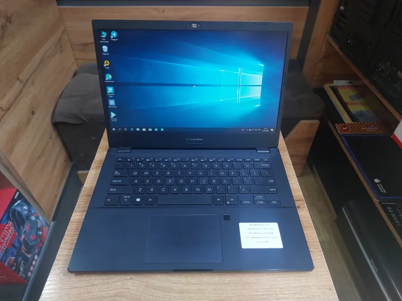 Asus ExpertBook 2
