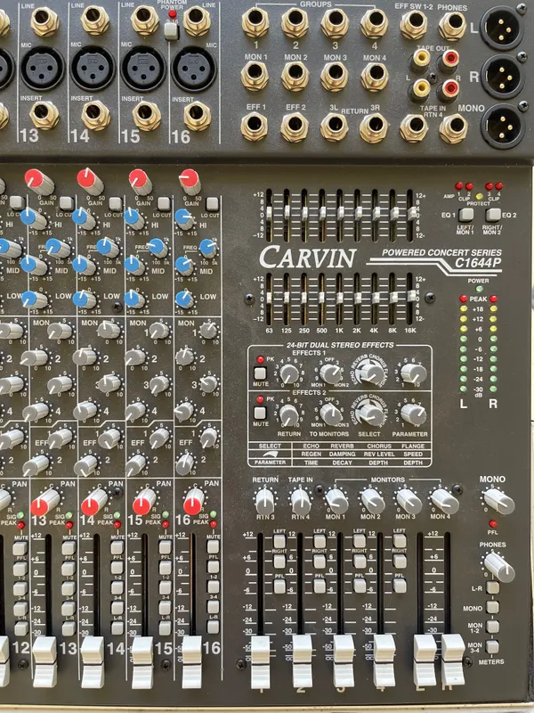 CARVIN C1644P активный микшер 1200 ватт 3 CARVIN C1644P активный микшер 1200 ватт 3