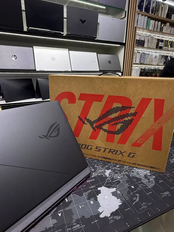 Asus ROG Strix G18 SuperNarx