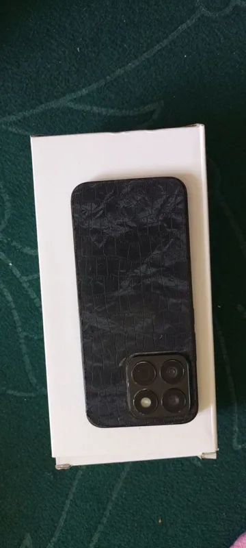 Honor X8c sotiladi, srochna 3 Honor X8c sotiladi, srochna 3