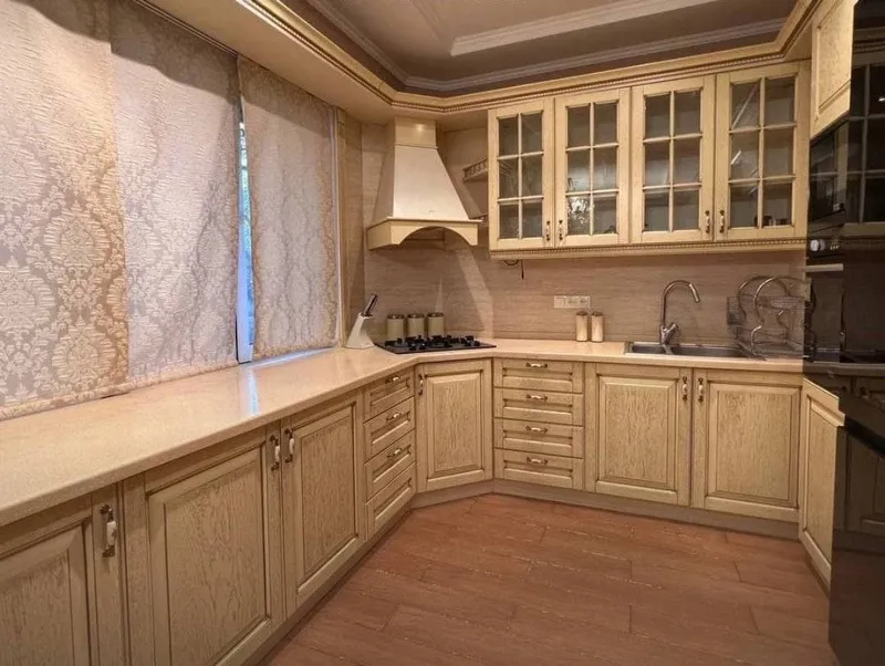 Аренда. Метро Космонавтов. 3Х комнатная. 90м2 — фото 1