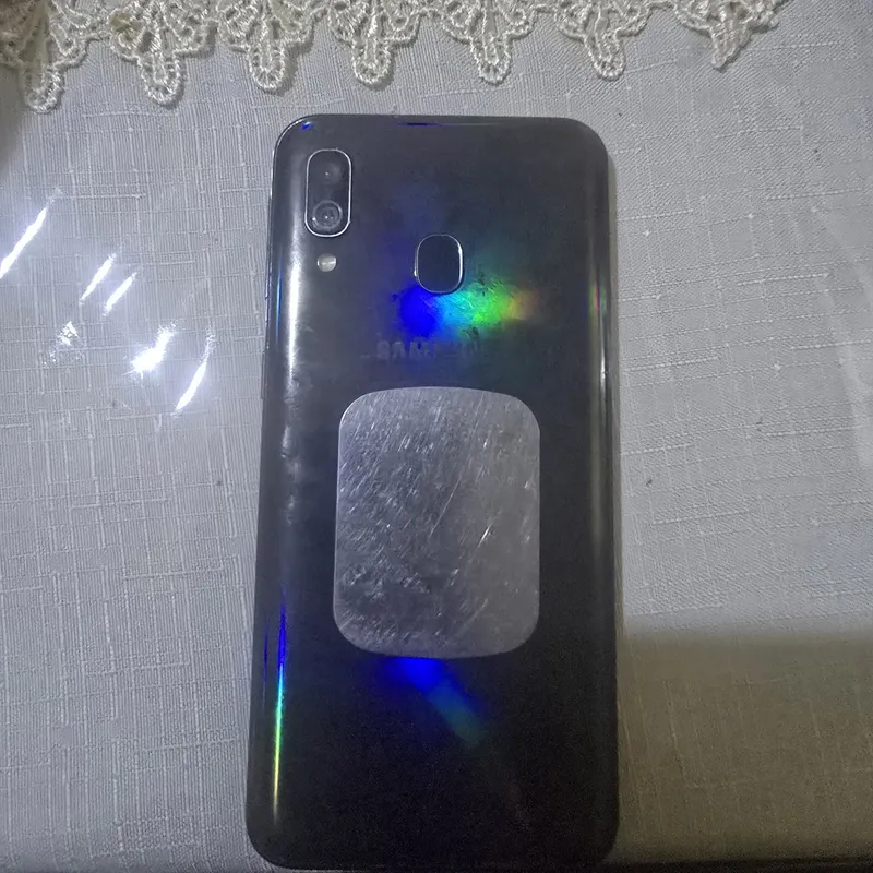 Samsung a 40 srochna sotilad