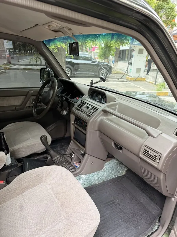 Mitsubishi Pajero 1