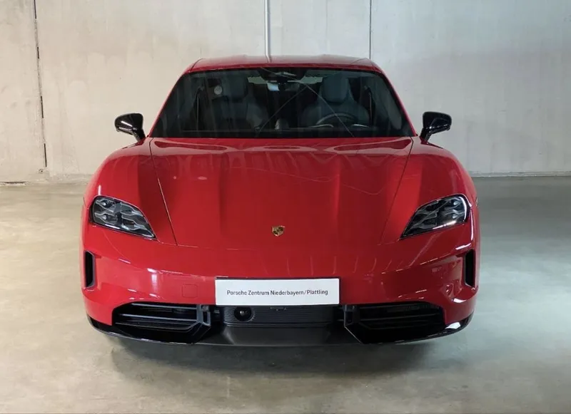 Porsche Taycan 4S Black Edition 1 Porsche Taycan 4S Black Edition 1
