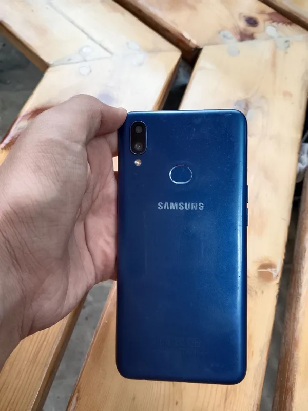Samsung A10s — фото 2
