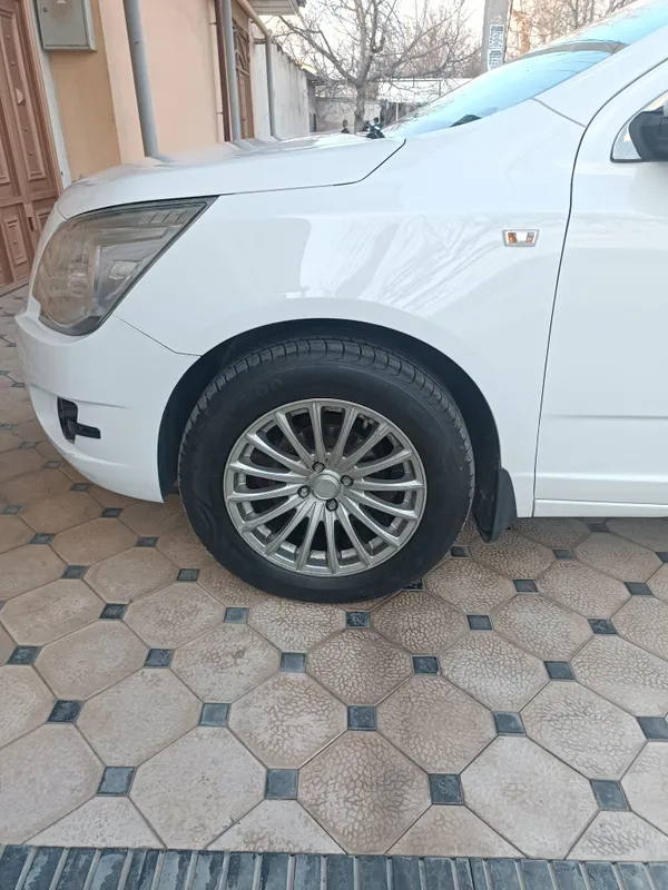 Kaptiva Stil Diska Balon 215 55 R17 Holati Yaxshi — фото 2