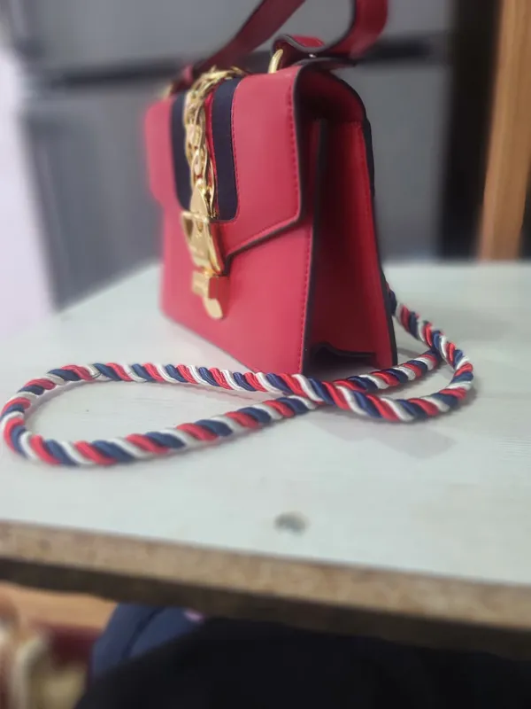 Sumka. Gucci yangi