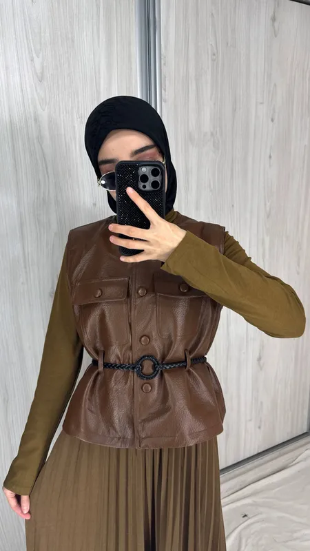 Pidjakli ko‘ylakdan iborat ikki qismli to‘plam 1 Pidjakli ko‘ylakdan iborat ikki qismli to‘plam 1