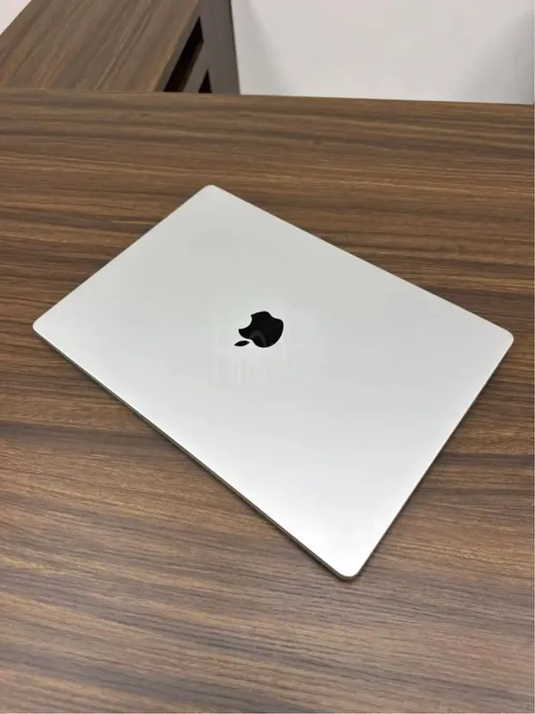 MacBook Pro 16" M1 Pro (32GB RAM / 512GB SSD) 3 MacBook Pro 16" M1 Pro (32GB RAM / 512GB SSD) 3