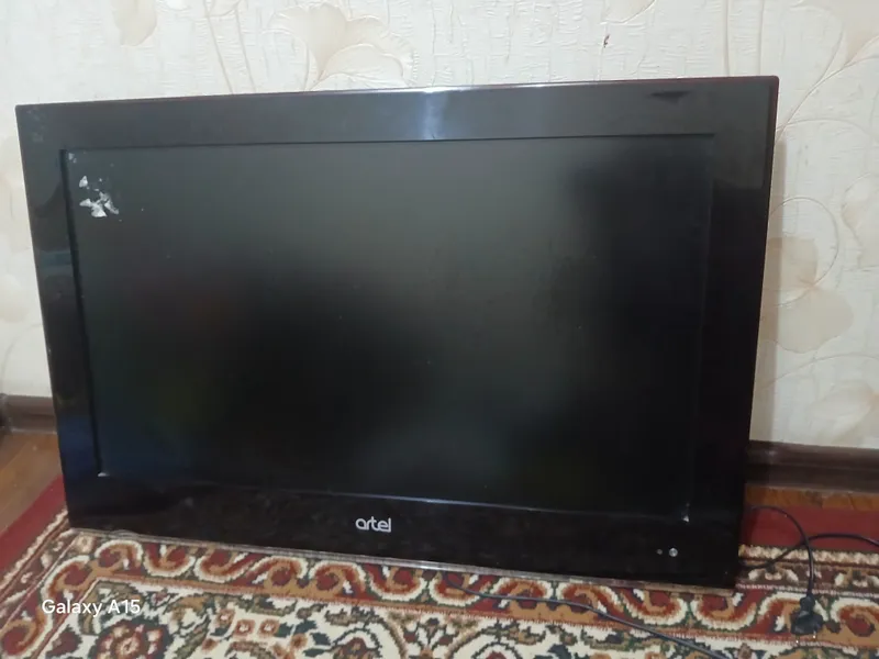 телевизор Artel 32