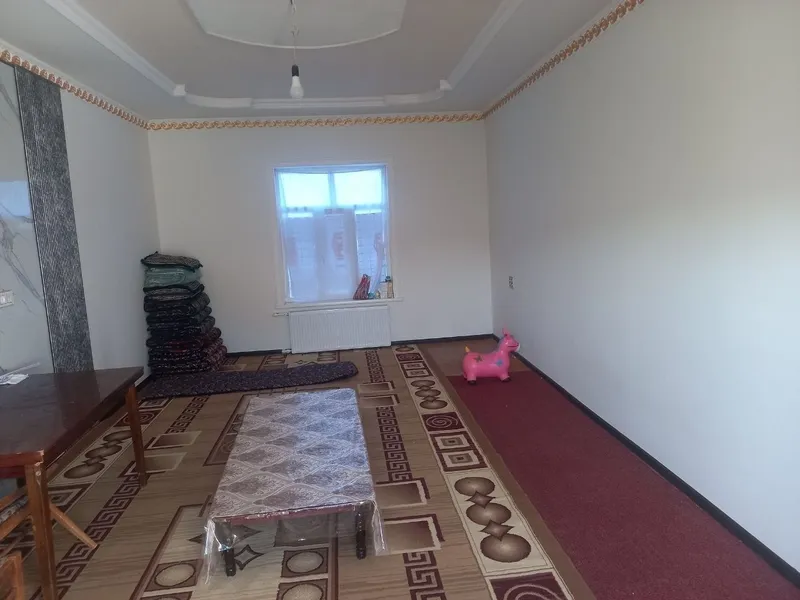 Hovli sotiladi 4.5 sotix Jizzax shahar markazida 6