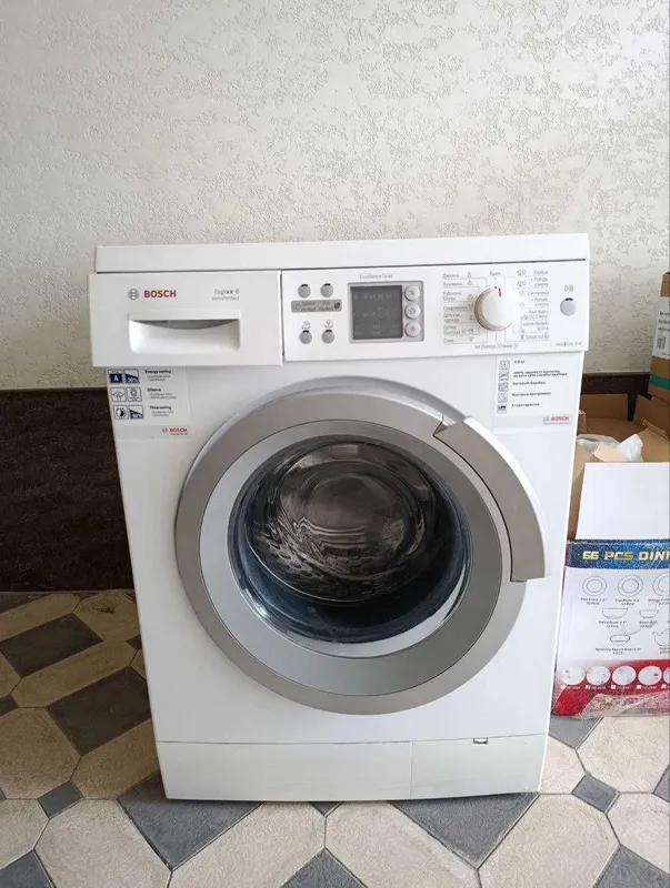 Продаю стиральную машину BOSCH!!