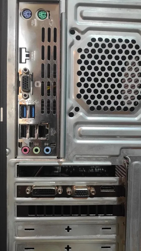 Полный комплект ПК: 16GB DDR3 RAM / i3-4130 / SSD 120 / Монитор 18.5" — фото 4