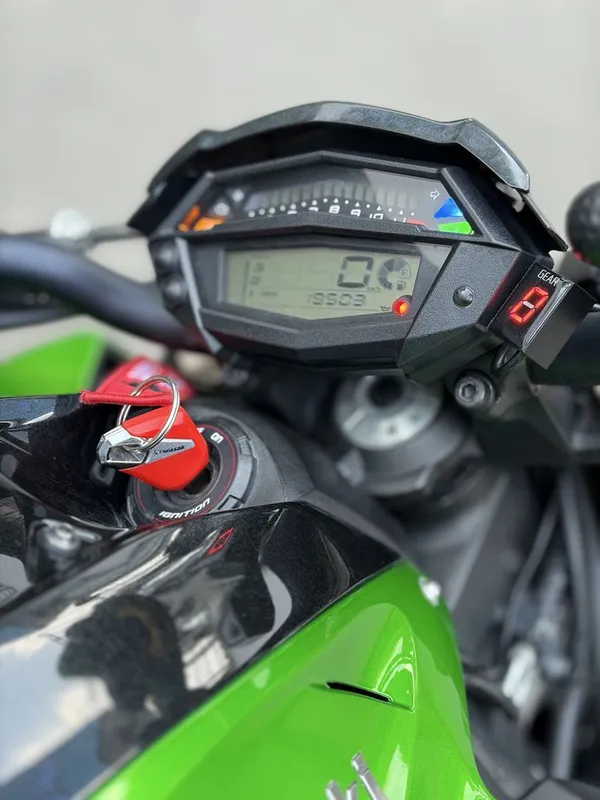 KAWASAKI Z1000 Суперстрит 4 KAWASAKI Z1000 Суперстрит 4