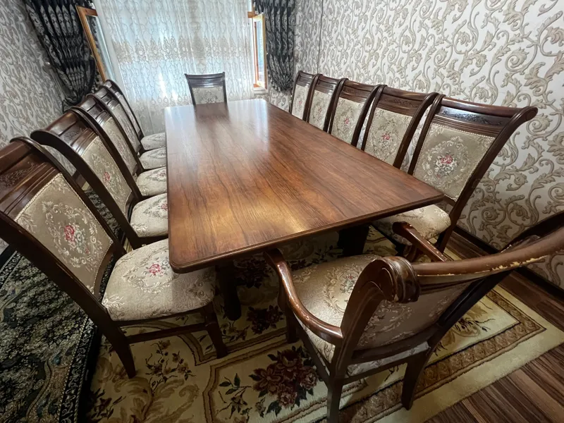 Стол с стульями — фото 1