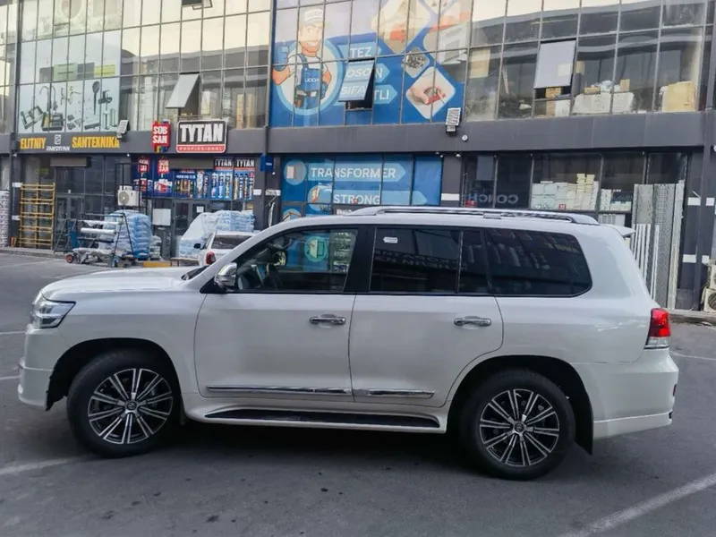 Toyota Land Cruiser 200 2 Toyota Land Cruiser 200 2