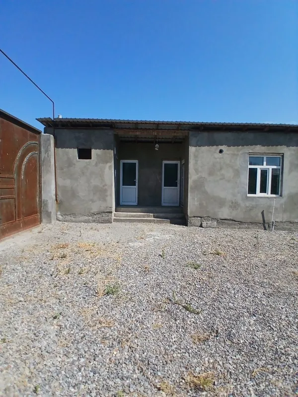 Hovli uy sotiladi 4 Hovli uy sotiladi 4