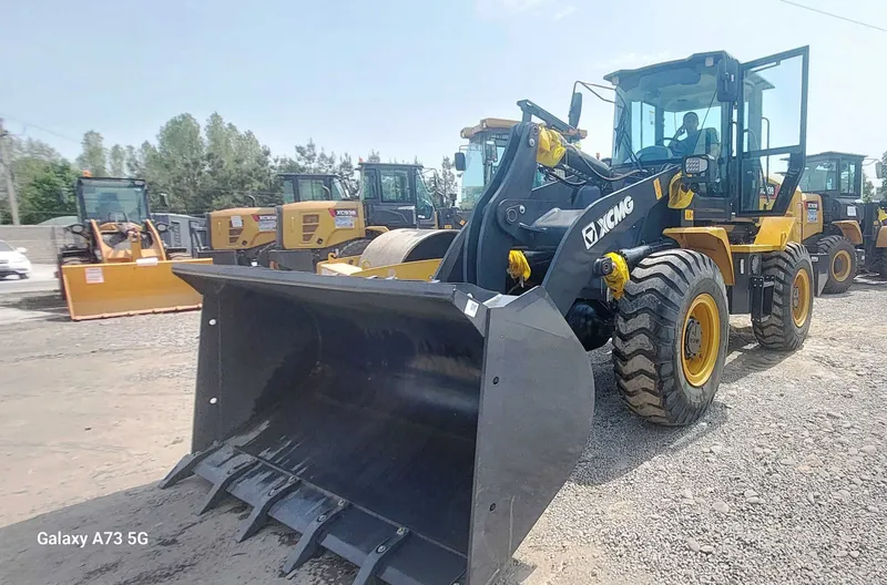 Фронтальный погрузчик Сергели Yema XCMG XC938 1.8 2.1 куба длин — фото 3