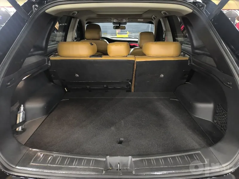 Срочно продам NISSAN VENUCIA GIBRIT 10 Срочно продам NISSAN VENUCIA GIBRIT 10