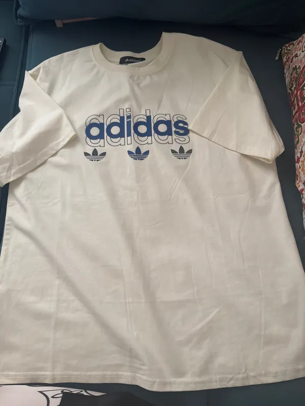 Adidas futbolka jenskiy Adidas futbolka jenskiy