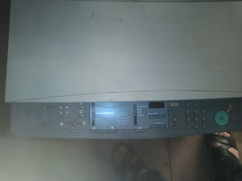 копиравальный апарат(ксерокс)Canon NP7161.надо мастеру показать 2 копиравальный апарат(ксерокс)Canon NP7161.надо мастеру показать 2