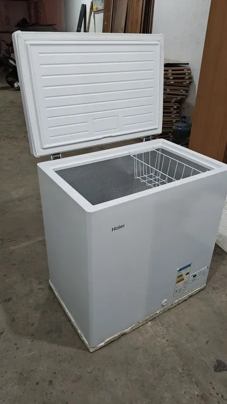 Морозилка Haier HCE200R 3