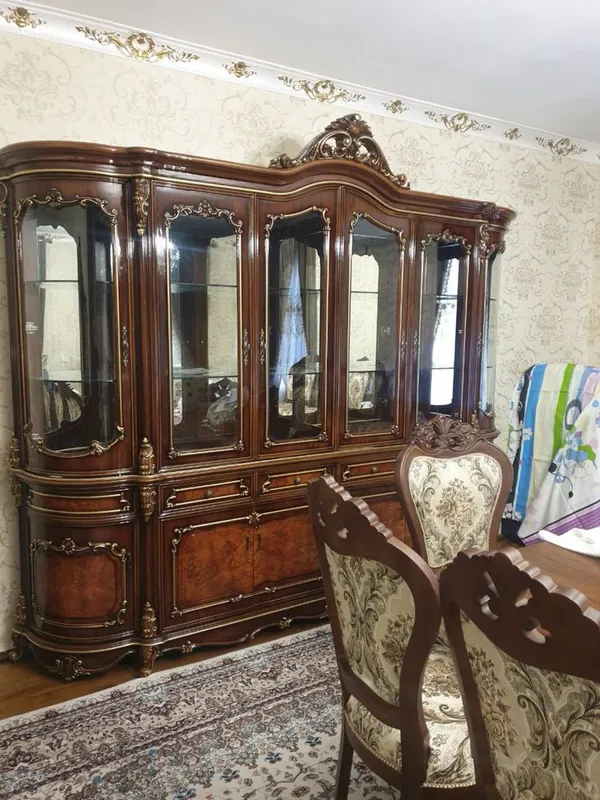 Продаю мебел для гостинной Камплект Горка и Камот 4