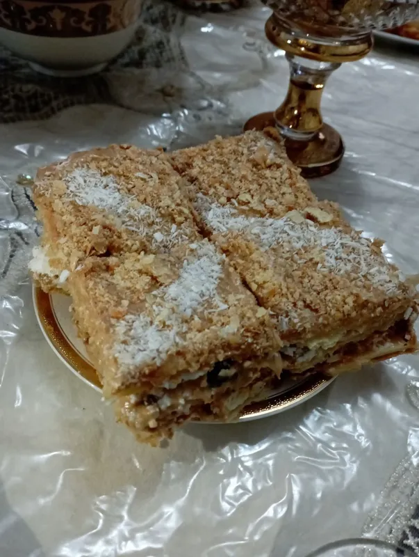 Avganski paxlava. shirinlik. tort