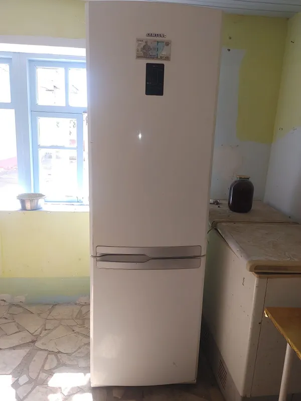 Xaladelnik samsung usta kurmagan juda zur moshni 2 kamerali juda balan 4