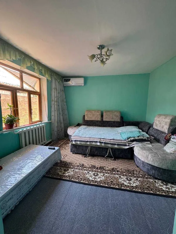 СРОЧНО ПРОДАЕТСЯ ДОМ 3 комнаты 1,4 сотки с въездом метро Технопарк 1