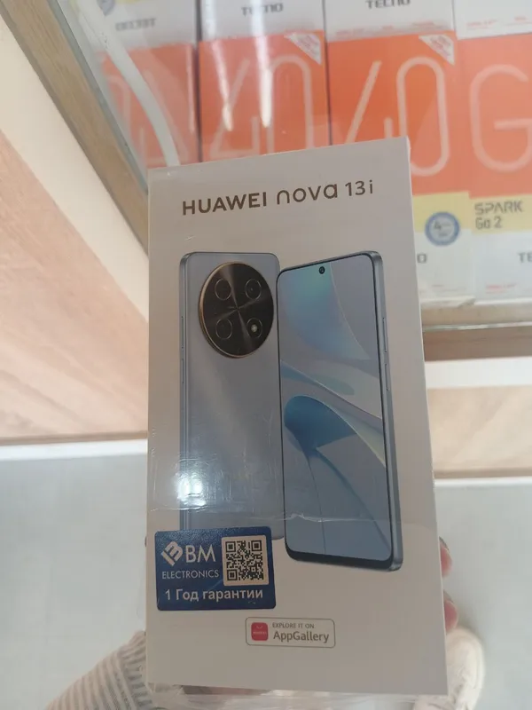 Huawei nova 13 i