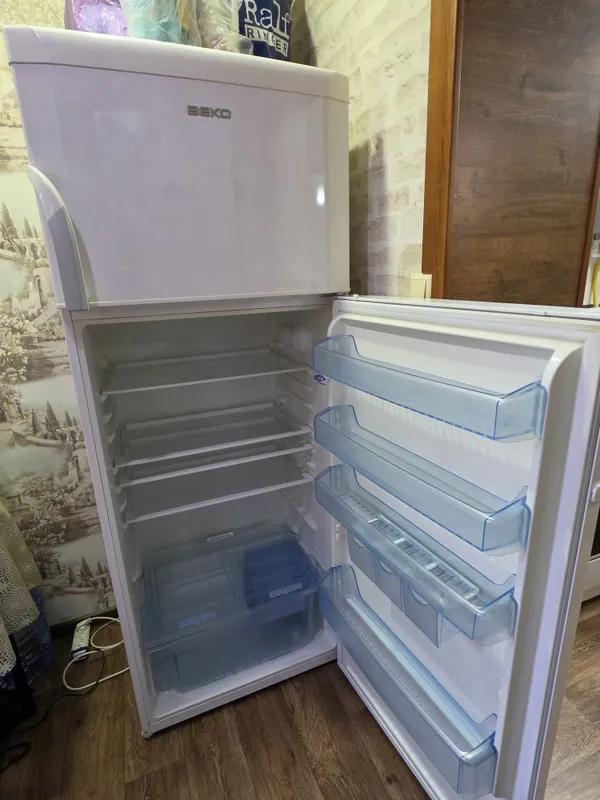 Двухкамерных холодильник BEKO 6