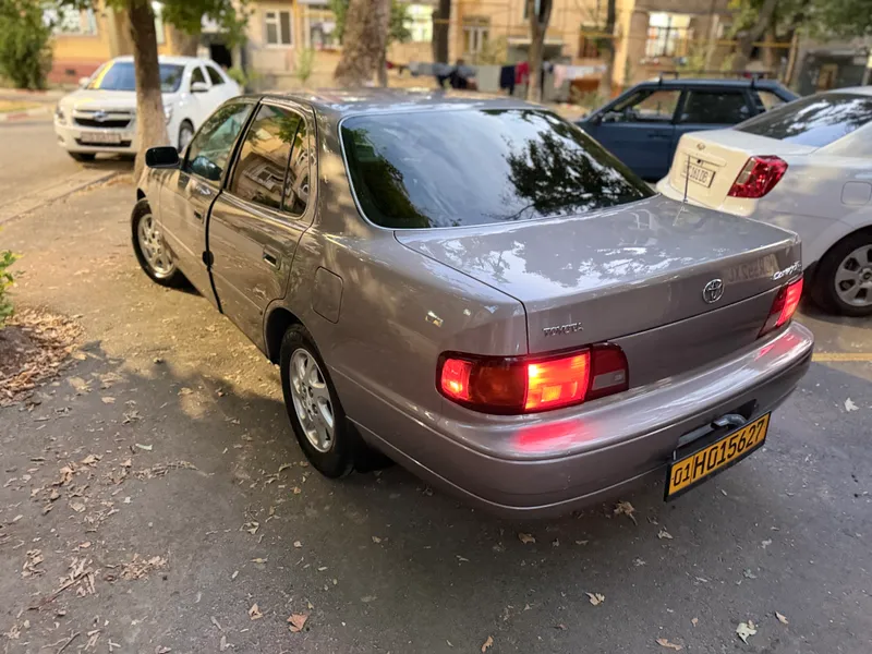 Toyota Camry XV10 — фото 4