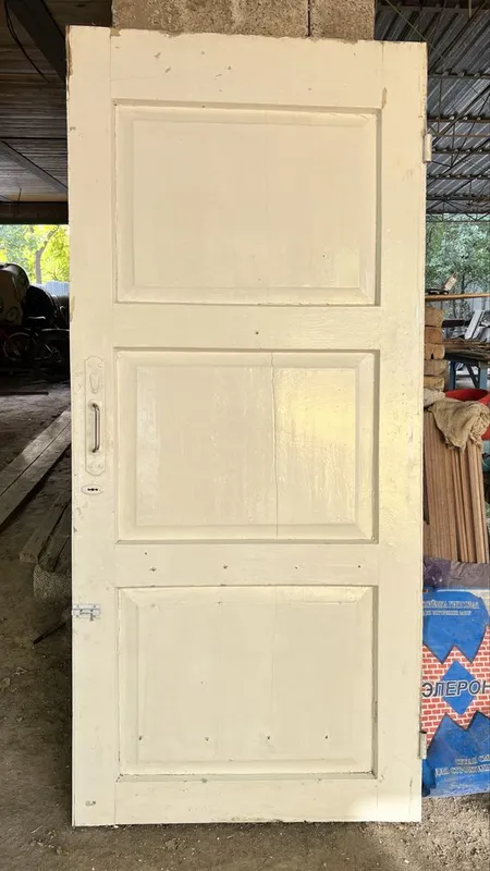 Дверь из натурального дерева 150 000