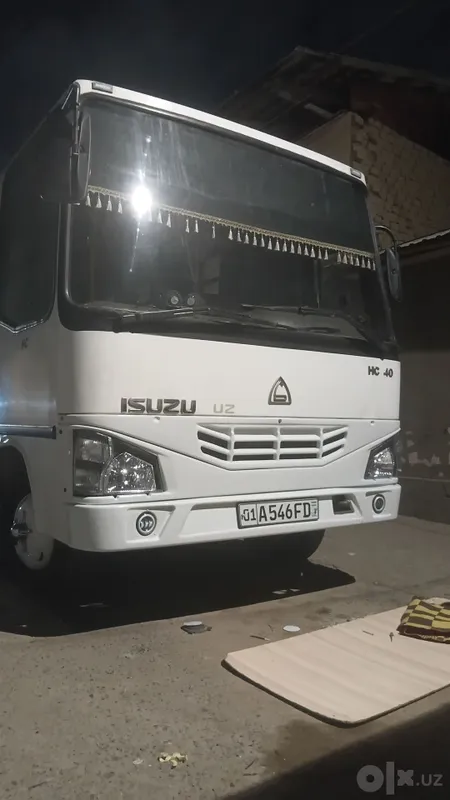 Isuzu avtobus 2017. Yil 2 Isuzu avtobus 2017. Yil 2