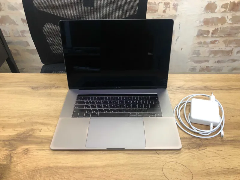 Notbuk, MacBook Pro 16" 2019 | Core i9 | 16GB RAM | 512GB SSD 1 Notbuk, MacBook Pro 16" 2019 | Core i9 | 16GB RAM | 512GB SSD 1