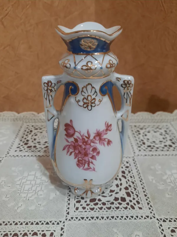Красивая, миниатюрная, коллекционная вазочка из фарфора, винтаж, Roya 2 Красивая, миниатюрная, коллекционная вазочка из фарфора, винтаж, Roya 2