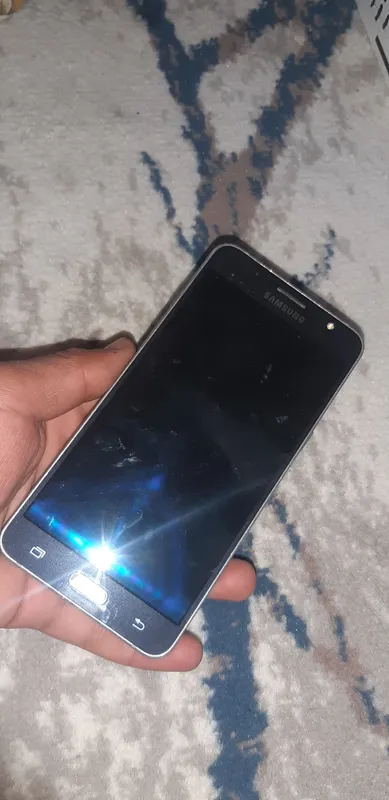 Samsung J6 32gb suvga tushib ketgan ishlamay qoldi Samsung J6 32gb suvga tushib ketgan ishlamay qoldi