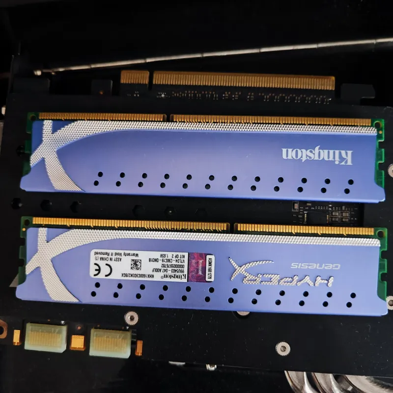 DDR3 8 ГБ Kingston HyperX 1