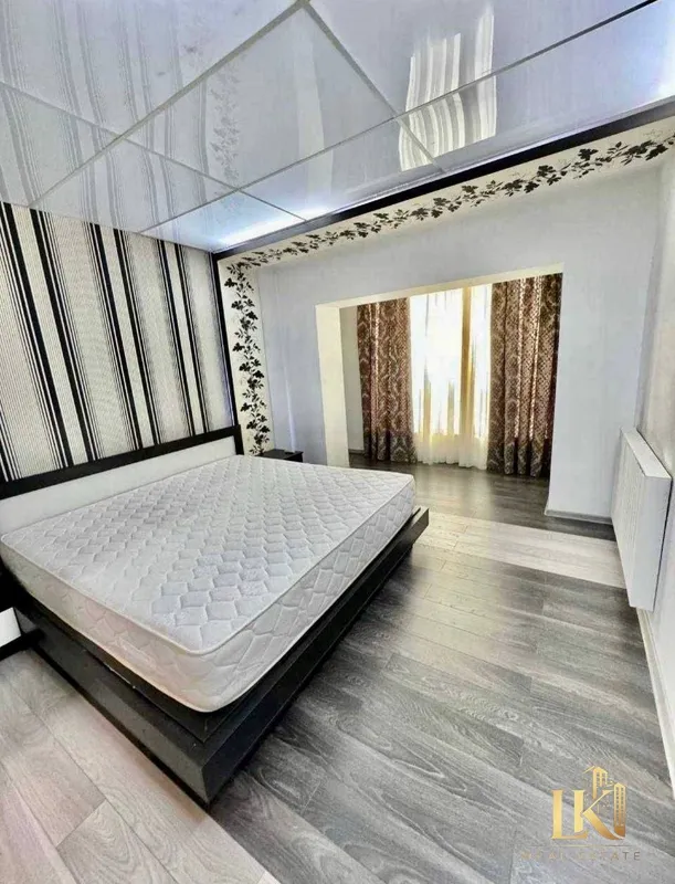 Продаётся 3-комнатная квартира, 82 м², 3/5, Мирабадский район — фото 3