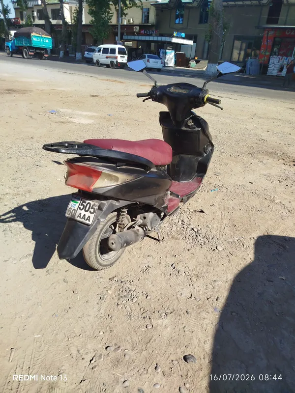 Benzenli skuter 150 cub xolati yaxshi 3 Benzenli skuter 150 cub xolati yaxshi 3