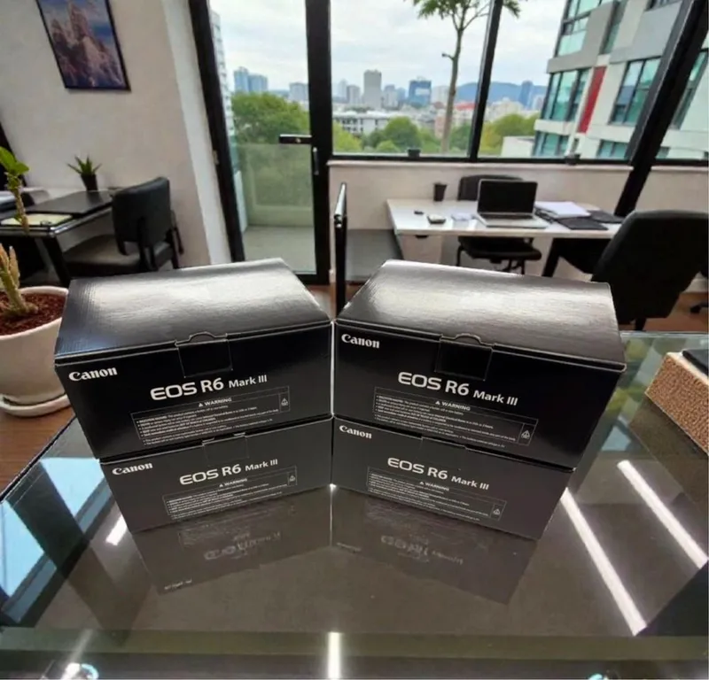 Canon EOS R6 Mark III Mirrorless Camera 2 Canon EOS R6 Mark III Mirrorless Camera 2