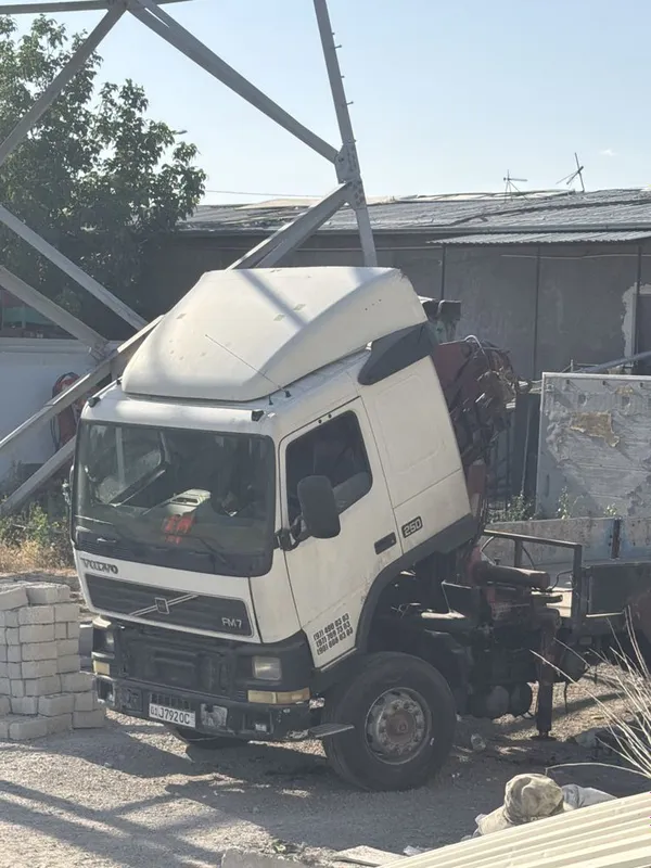 Волва манипулятор кран 6 тоннали