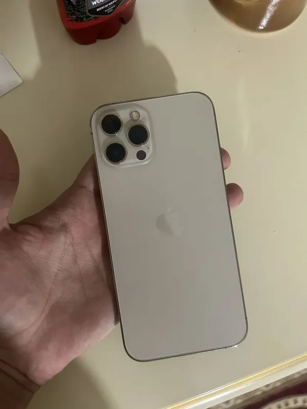 Iphone 12 pro max (kar dak full, ideal)