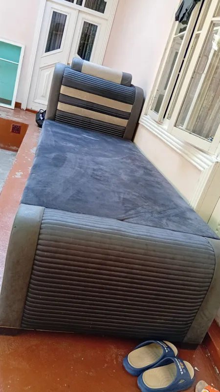 Yangi ozgina ishlangan Yangi ozgina ishlangan