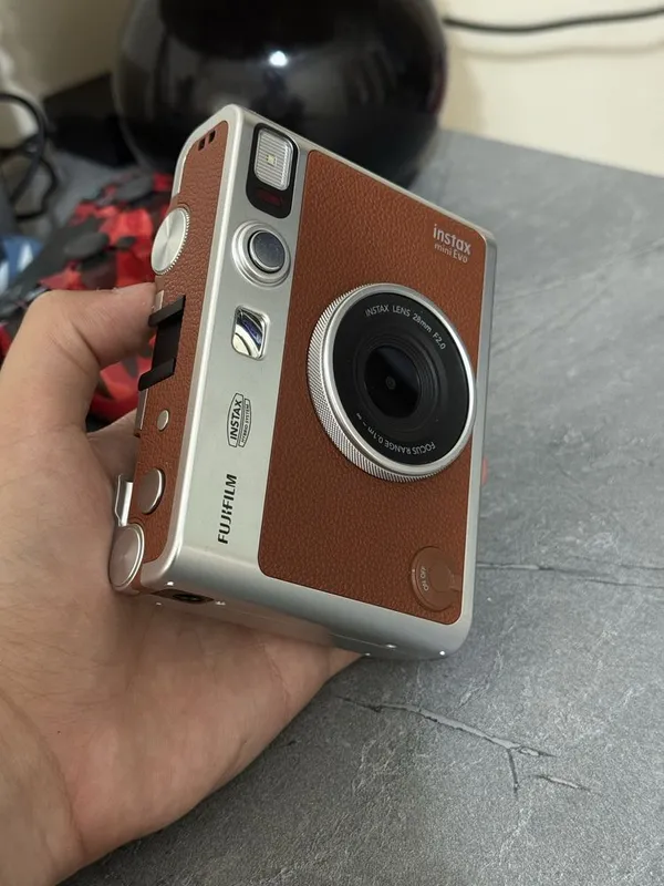 Гибридный инстакс Fujifilm Instax Mini Evo Brown 4 Гибридный инстакс Fujifilm Instax Mini Evo Brown 4