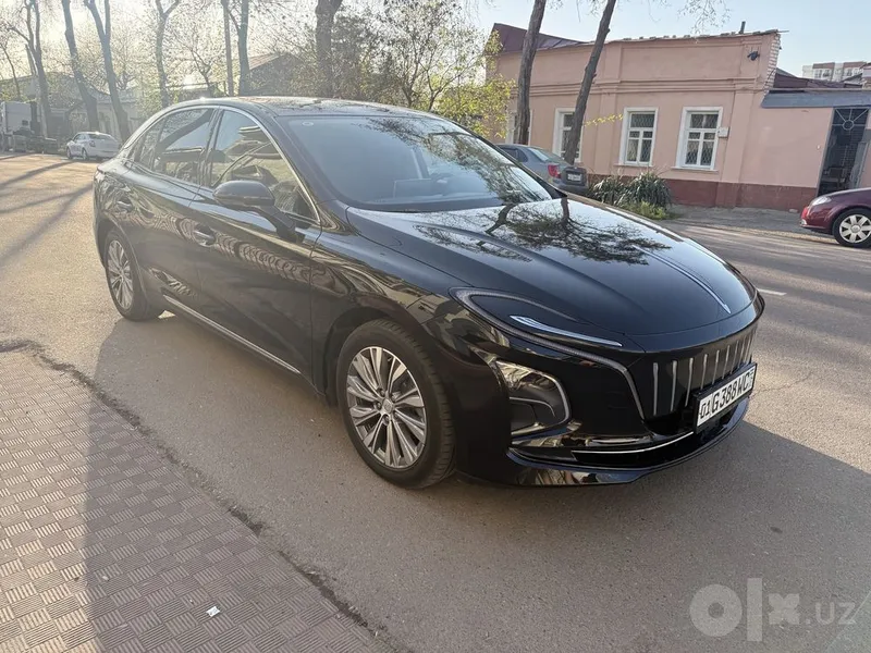 Hongqi eqm 5-500 км в аренду с выкупом 2 Hongqi eqm 5-500 км в аренду с выкупом 2
